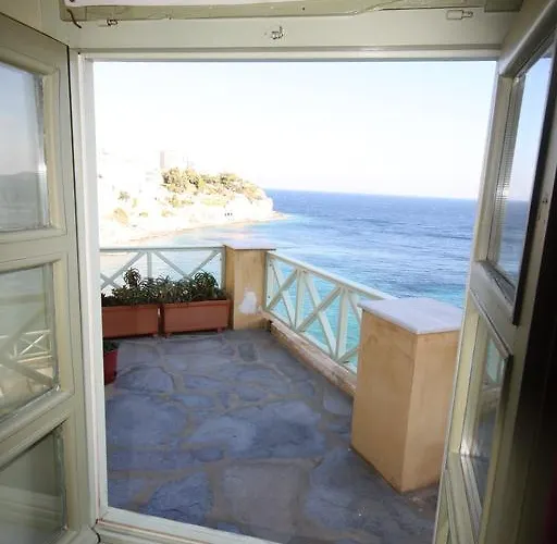 Apollonos Seafront Ermupoli