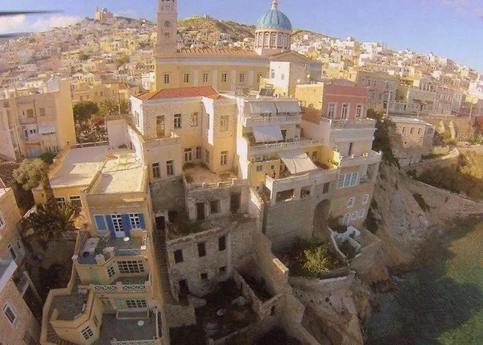 Apollonos Seafront Ermupoli